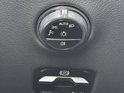 Used 2026 Mercedes-Benz GLC 300 4MATIC image 18