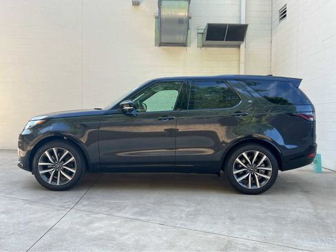 Certified 2024 Land Rover Discovery Dynamic SE image 5