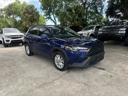 Used 2022 Toyota Corolla Cross LE FWD image 4