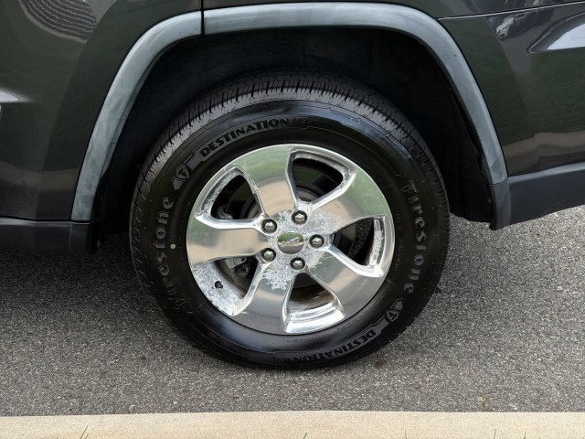Used 2011 Jeep Grand Cherokee Limited AWD/4WD image 11