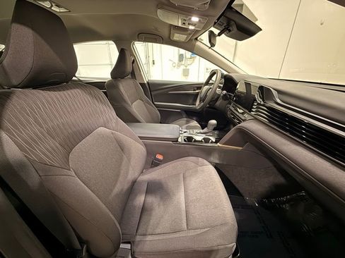 Used 2025 Toyota Camry LE image 25