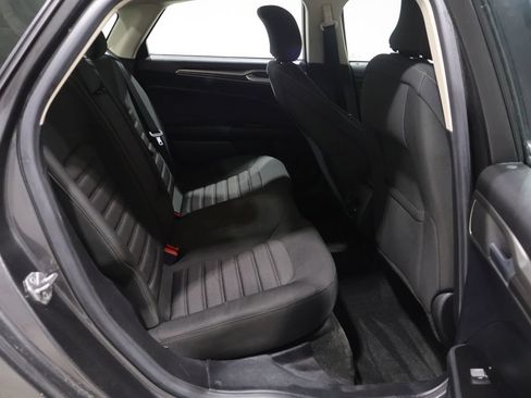 Used 2019 Ford Fusion SEL FWD image 21