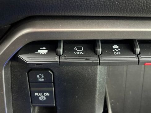 Used 2024 Toyota Tundra Limited AWD/4WD image 36