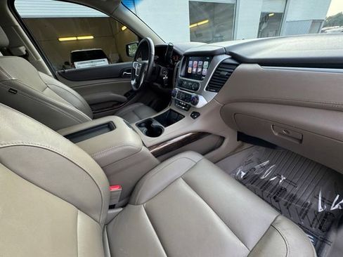 Used 2018 GMC Yukon SLT image 32
