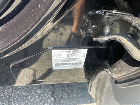 Used 2024 Ford Edge Titanium image 21