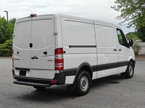 Used 2018 Mercedes-Benz Sprinter 2500 image 3