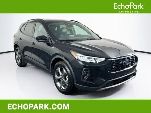 Used 2025 Ford Escape ST-Line Select AWD/4WD image 1