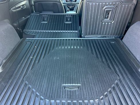 Used 2025 Cadillac XT5 Luxury w/ LPO, Floor Liner Package FWD image 16