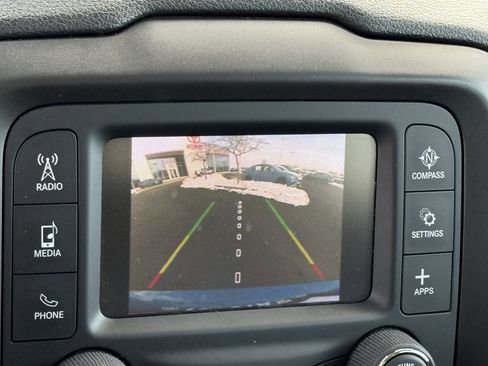 Used 2020 Jeep Renegade Sport image 30