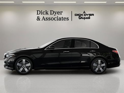 Used 2025 Mercedes-Benz C 300 Sedan image 24