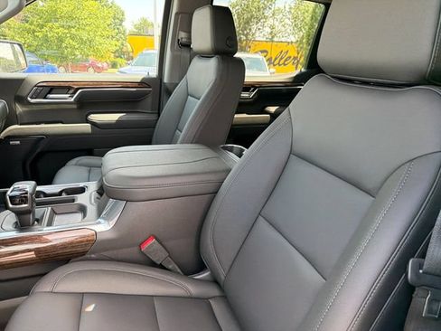 New 2026 GMC Sierra 1500 Elevation w/ Elevation Premium Package AWD/4WD image 19