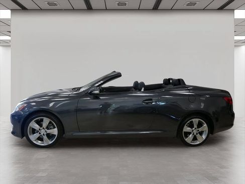 Used 2010 Lexus IS 250C w/ Luxury Pkg RWD image 3