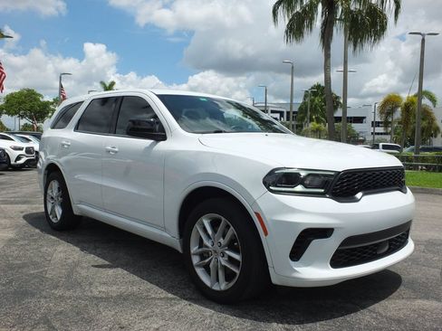 Used 2023 Dodge Durango GT RWD image 2