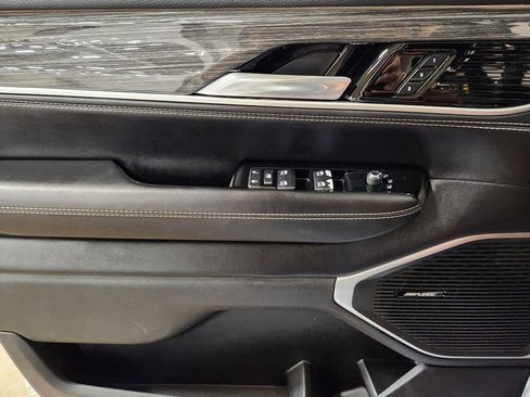 Used 2022 Jeep Wagoneer Series II w/ Premium Group I image 43