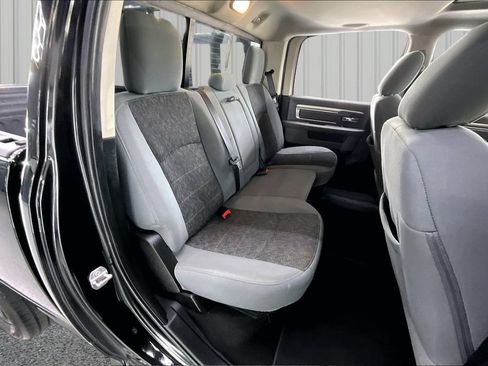 Used 2019 RAM 1500 Classic SLT AWD/4WD image 24