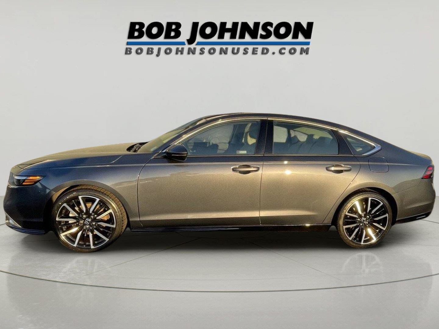 Used 2023 Honda Accord Touring image 4