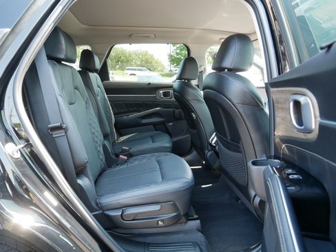 Used 2023 Kia Sorento SX Prestige AWD/4WD image 19