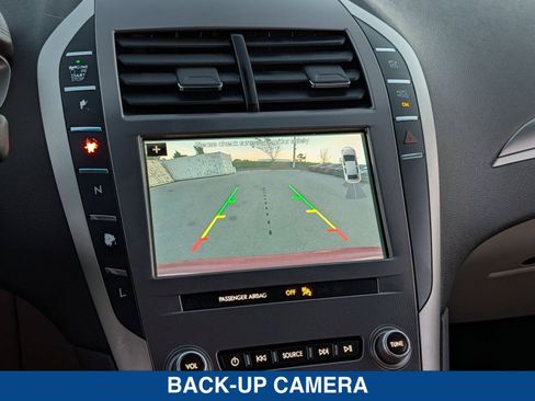 Used 2019 Lincoln MKZ Premiere image 28