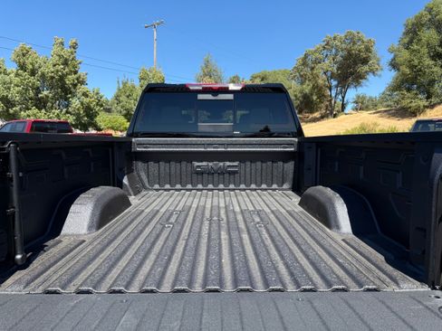 New 2025 GMC Sierra 2500 SLT w/ SLT Premium Package image 7