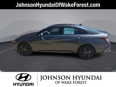 New 2026 Hyundai Elantra SEL Sport Premium FWD image 8