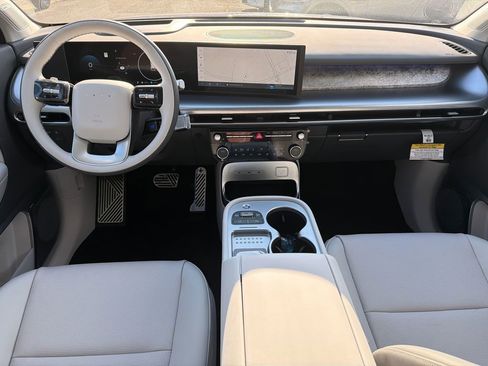 New 2026 Hyundai Ioniq 9 Calligraphy image 23