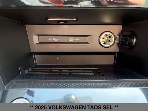 New 2025 Volkswagen Taos SEL image 24