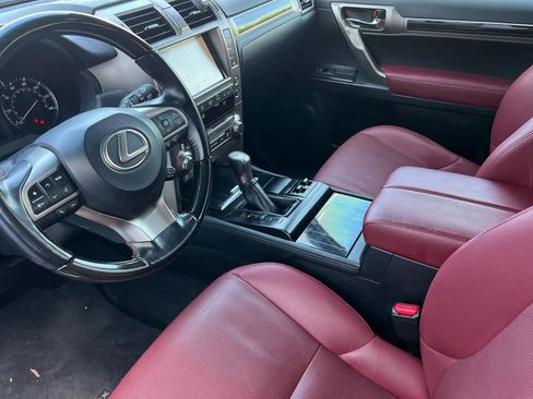 Used 2020 Lexus GX 460 Premium w/ Premium Package image 14