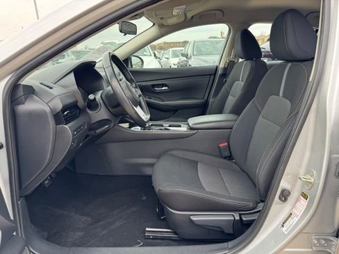 Used 2022 Nissan Sentra SV w/ Trunk Package image 11