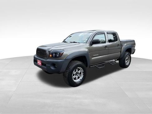 Used 2011 Toyota Tacoma 4x4 Double Cab w/ Towing Pkg image 7