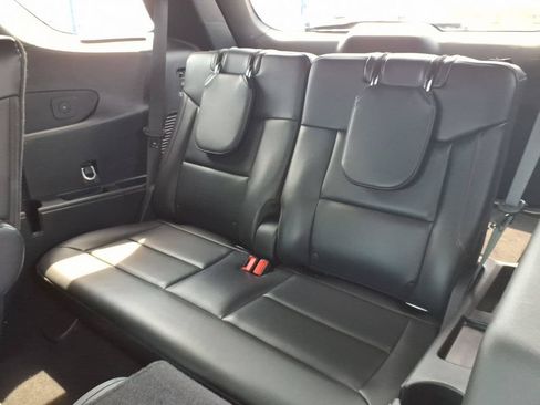 Certified 2025 Ford Explorer ST-Line AWD/4WD image 11