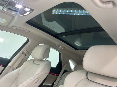 Used 2026 Genesis GV70 2.5T Advanced image 23