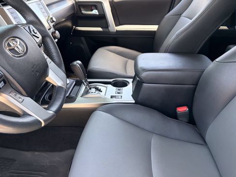 Used 2021 Toyota 4Runner SR5 Premium w/ Moonroof Package AWD/4WD image 17