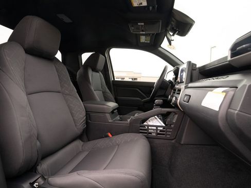 Used 2025 Toyota Tacoma SR image 12