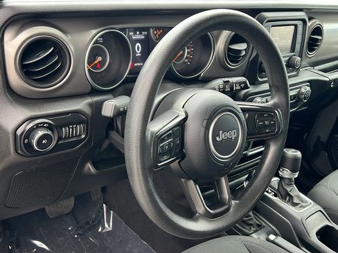 Used 2021 Jeep Wrangler Unlimited Sport AWD/4WD image 10