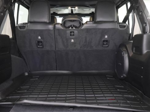Used 2021 Jeep Wrangler Unlimited Rubicon w/ Trailer Tow Package AWD/4WD image 28