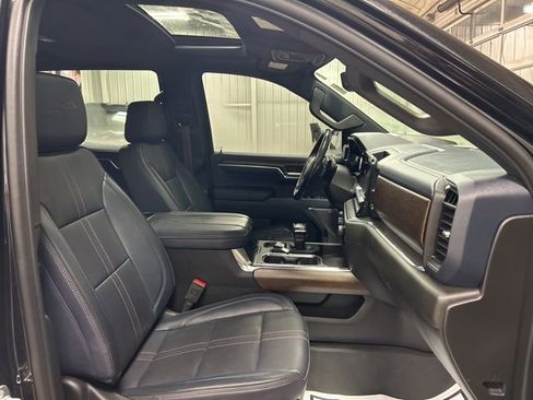 Used 2024 Chevrolet Silverado 1500 High Country w/ Technology Package image 24