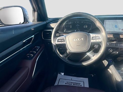 Used 2024 Kia Telluride EX w/ EX Captain's Chair Package FWD image 23
