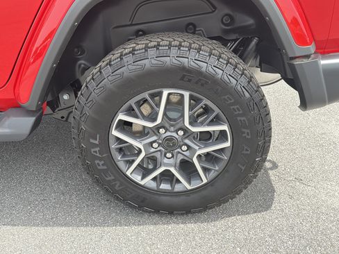 New 2026 Jeep Wrangler Unlimited Sahara AWD/4WD image 23