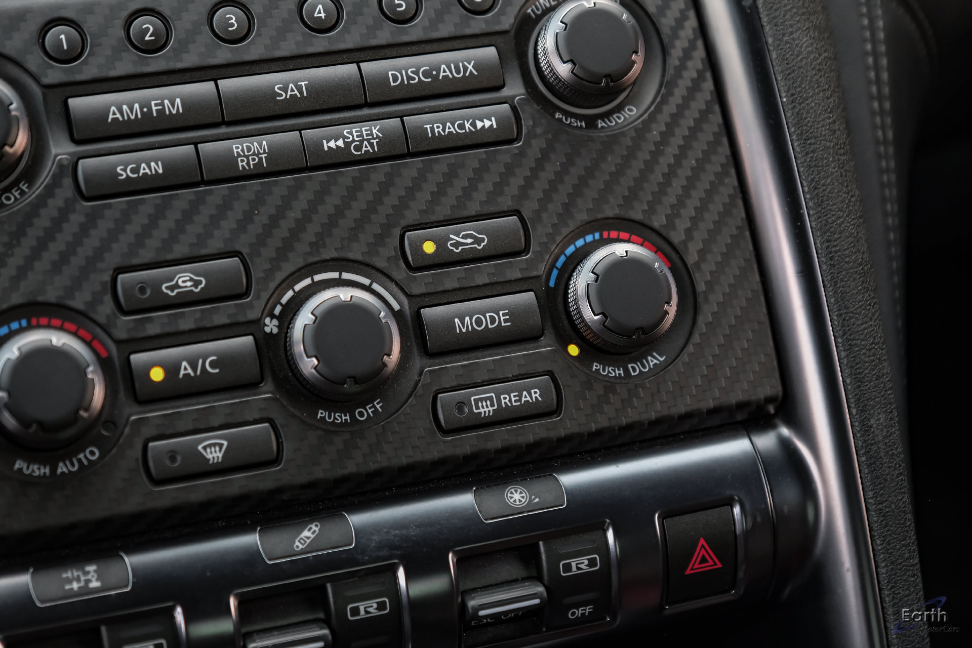 Used 2013 Nissan GT-R Black Edition AWD/4WD image 77