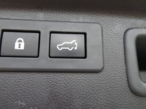 Used 2020 Subaru Forester Premium AWD/4WD image 10