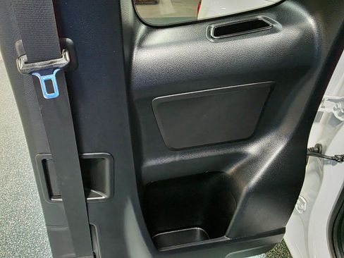 Used 2020 Toyota Tacoma SR image 27