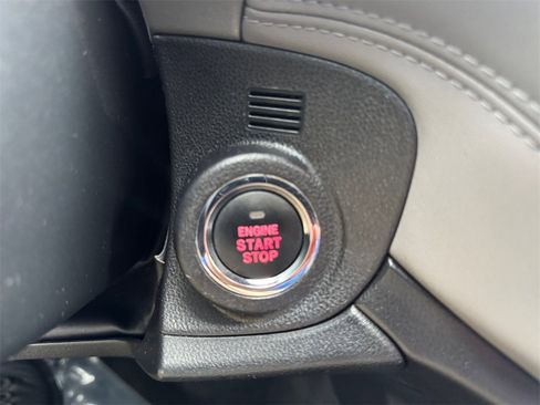 Used 2020 Subaru Outback Limited image 17