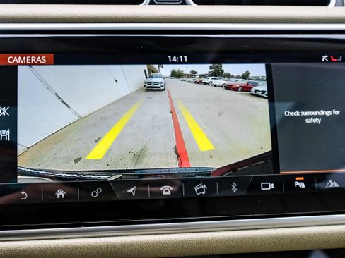 Used 2019 Land Rover Range Rover image 22