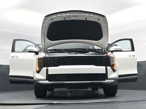 New 2026 Kia Sportage S image 32