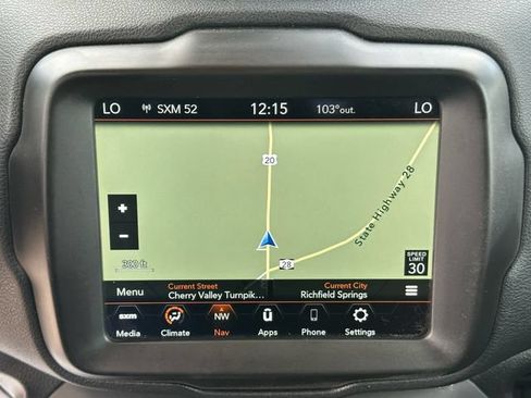 Used 2023 Jeep Renegade Latitude AWD/4WD image 16
