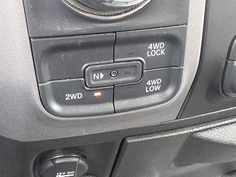 Used 2023 RAM 1500 4x4 Crew Cab Classic image 23