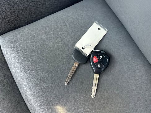 Used 2019 Toyota 4Runner SR5 Premium AWD/4WD image 29