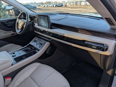 Certified 2023 Lincoln Aviator Reserve w/ Equipment Group 201A image 15