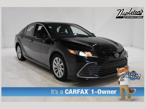 Used 2023 Toyota Camry LE image 1