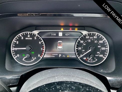 Used 2023 Nissan Pathfinder SL w/ SL Premium Package image 13